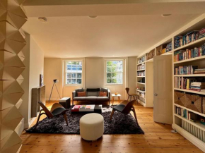Trendy 1BD Flat on Historic Street Farringdon